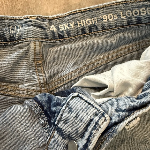 GAP Sky High 90s Loose Jeans Distressed Light Wash High Rise - Picture 4 of 4
